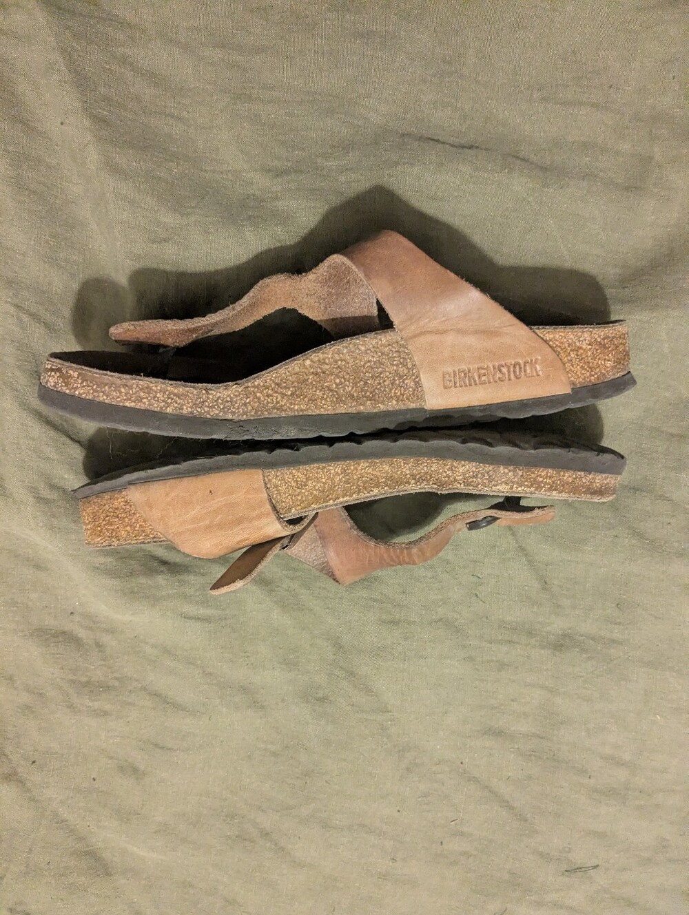 Used Birkenstock Gizeh Leather Sandals - Tobacco